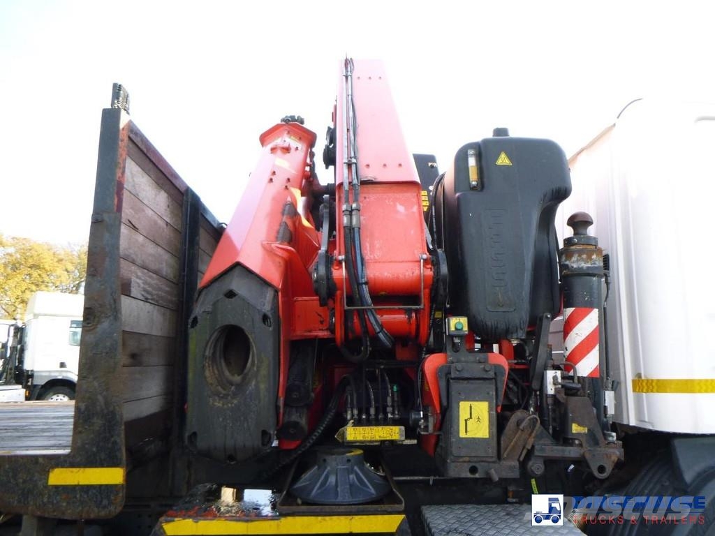 Scania P 400 8X2 RHD + Fassi F600 Kranen voor alle terreinen