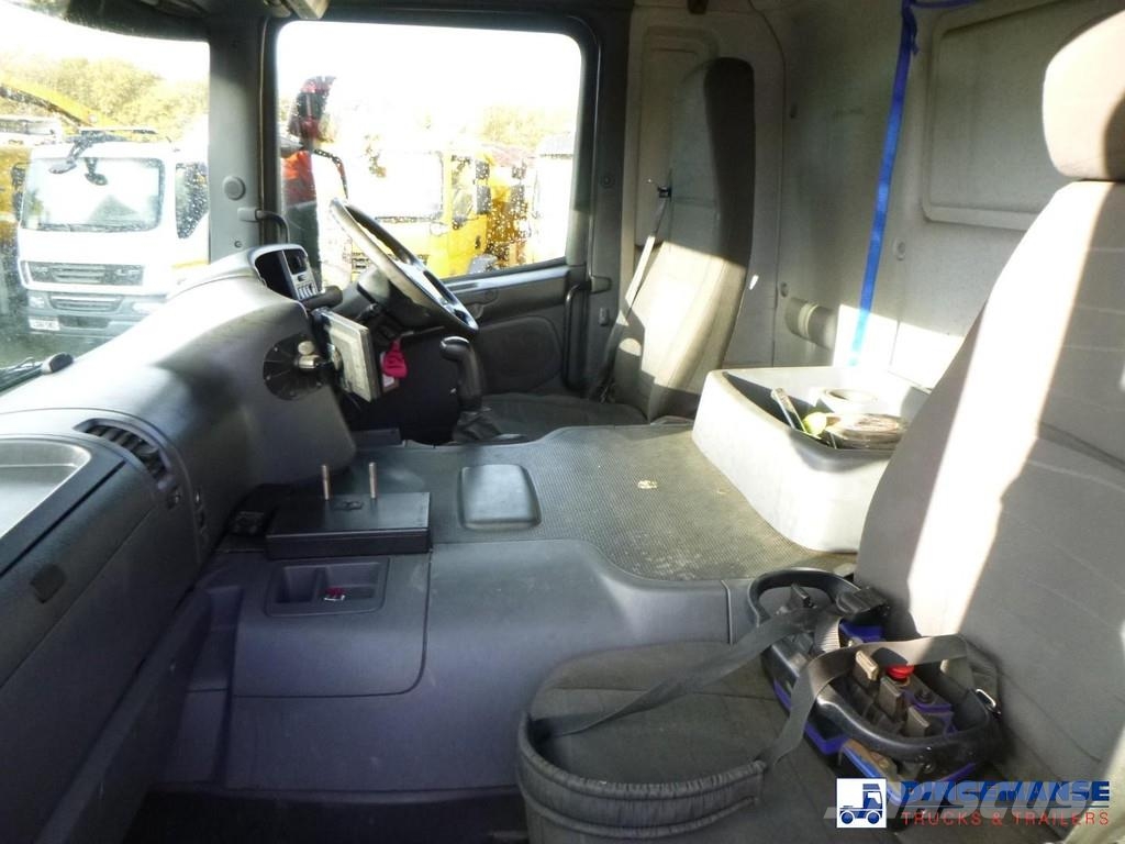 Scania P 400 8X2 RHD + Fassi F600 Kranen voor alle terreinen