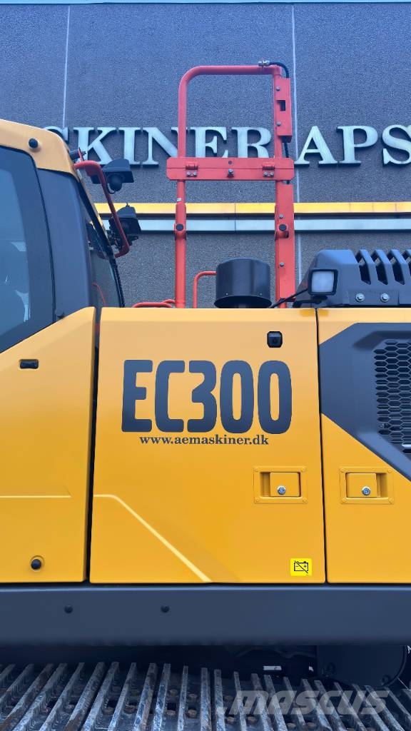 Volvo EC 300 FL Beltegraver