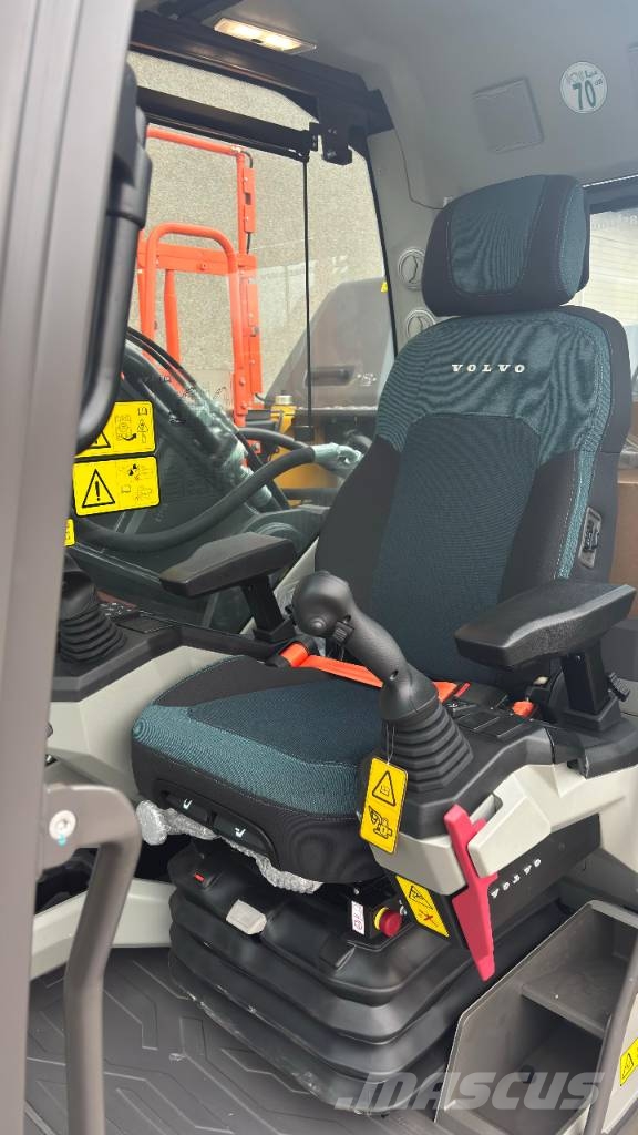 Volvo EC 300 FL Beltegraver