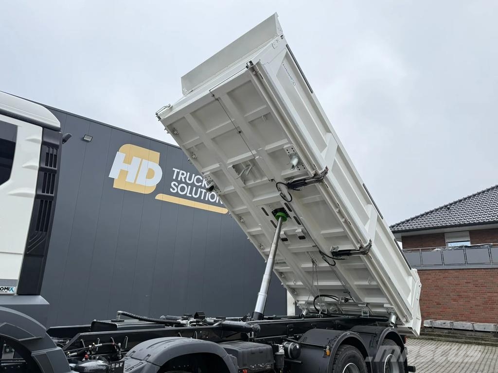 MAN TGS 35.480 MAN TGS 35.480 8x8 3-Seiten-Kipper Euro Bañeras basculantes usadas