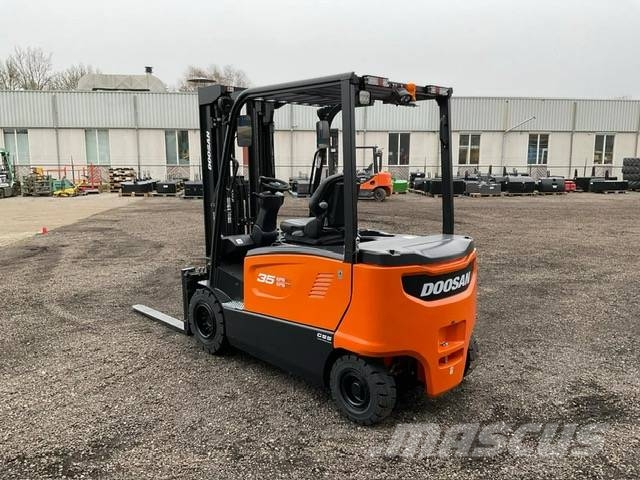 Doosan B35X-7 plus NIEUW, Overjarig! Elektrische heftrucks