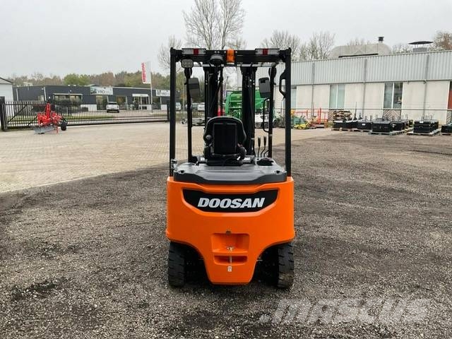 Doosan B35X-7 plus NIEUW, Overjarig! Elektrische heftrucks
