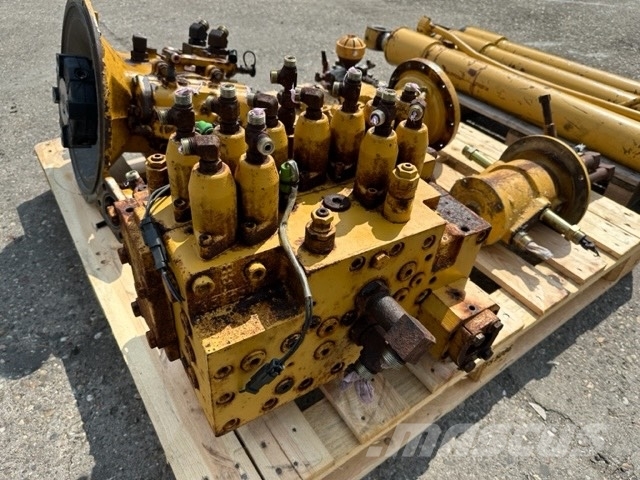 CAT 311 C HYDRAULIC MOTOR Hydraulique