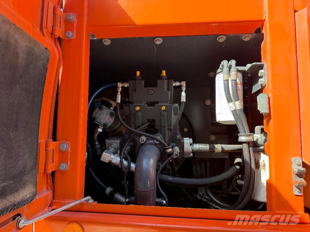 Doosan DX 170 W lift cabine sorting grab حفارات بعجل