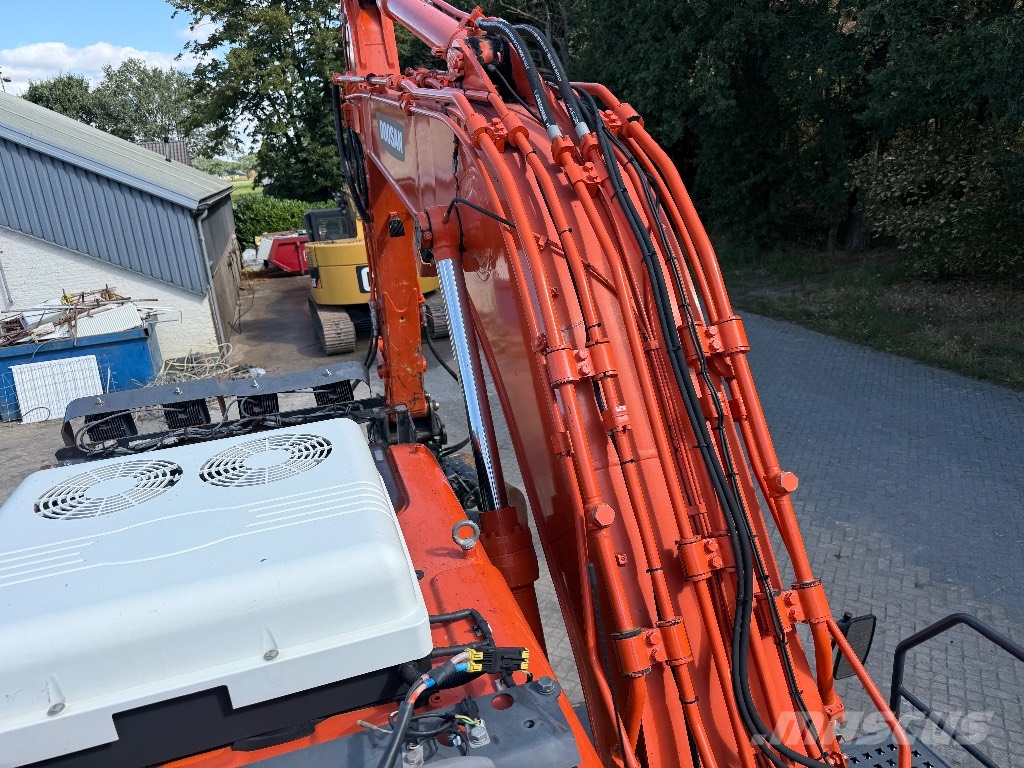 Doosan DX 170 W lift cabine sorting grab حفارات بعجل