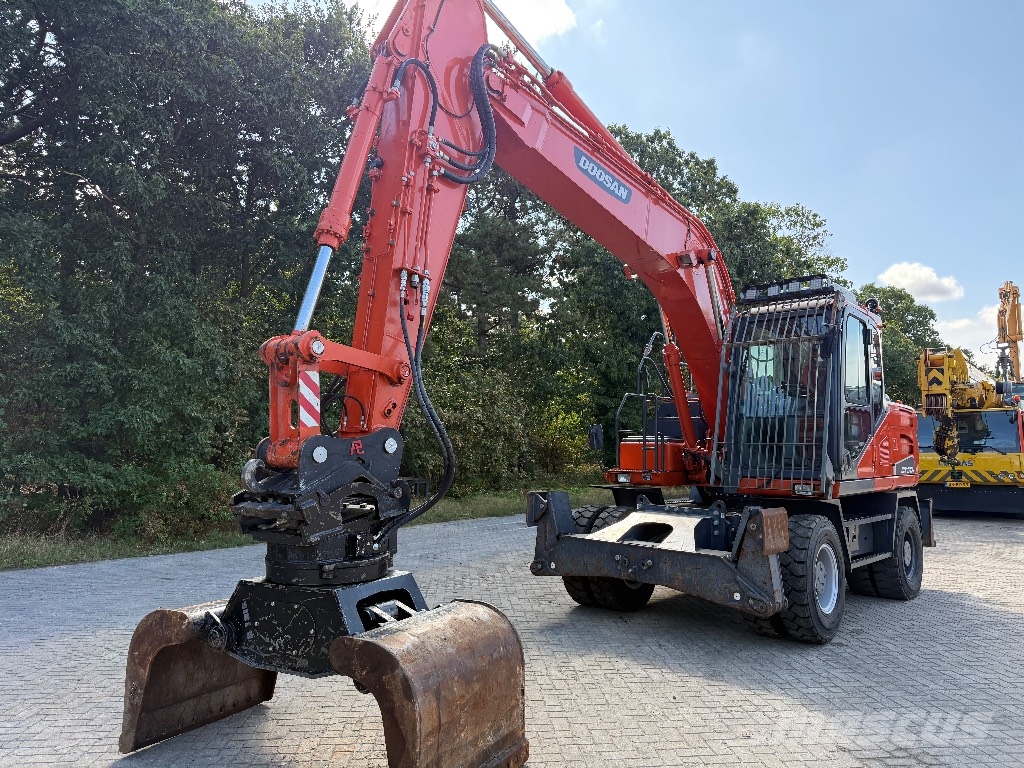 Doosan DX 170 W lift cabine sorting grab حفارات بعجل