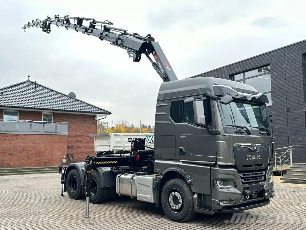 MAN TGX 33.580 MAN TGX 33.580 6x4 Kran Hiab 302-6 + Ji All-Terrain-Krane