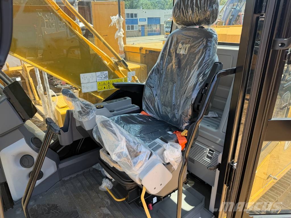CAT 321 05A NEW UNUSED حفارات زحافة