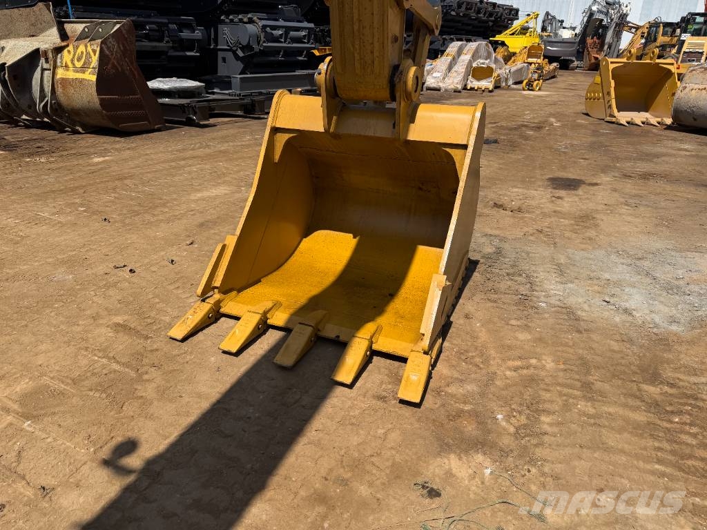 CAT 321 05A NEW UNUSED حفارات زحافة