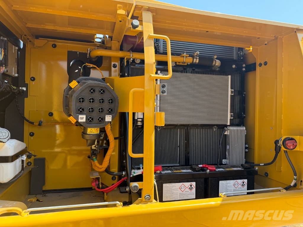 CAT 321 05A NEW UNUSED حفارات زحافة