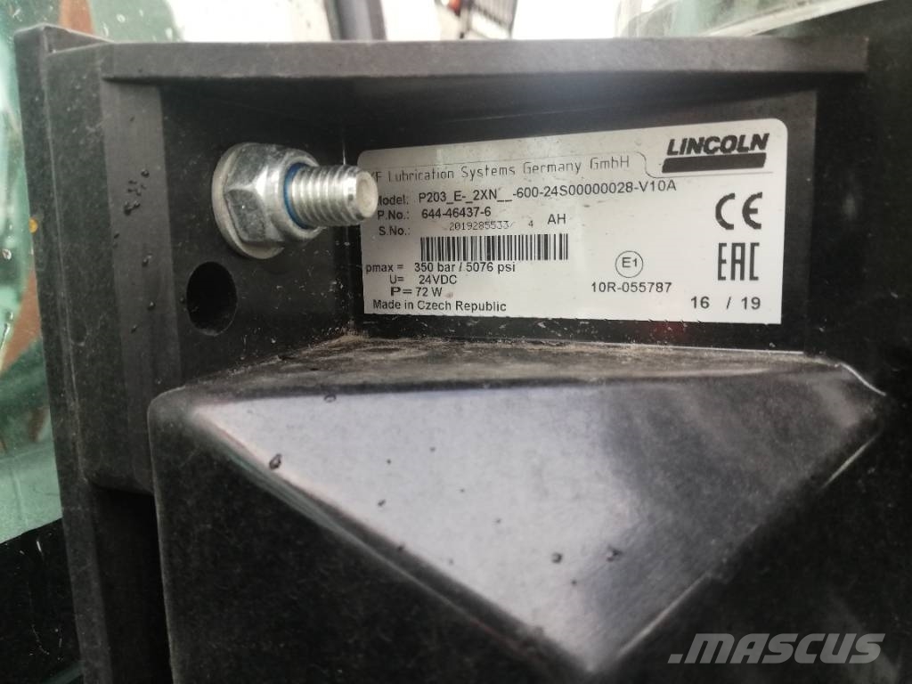 Doosan DX 160 W -5 , Lätt begagnad Gravemaskiner på hjul