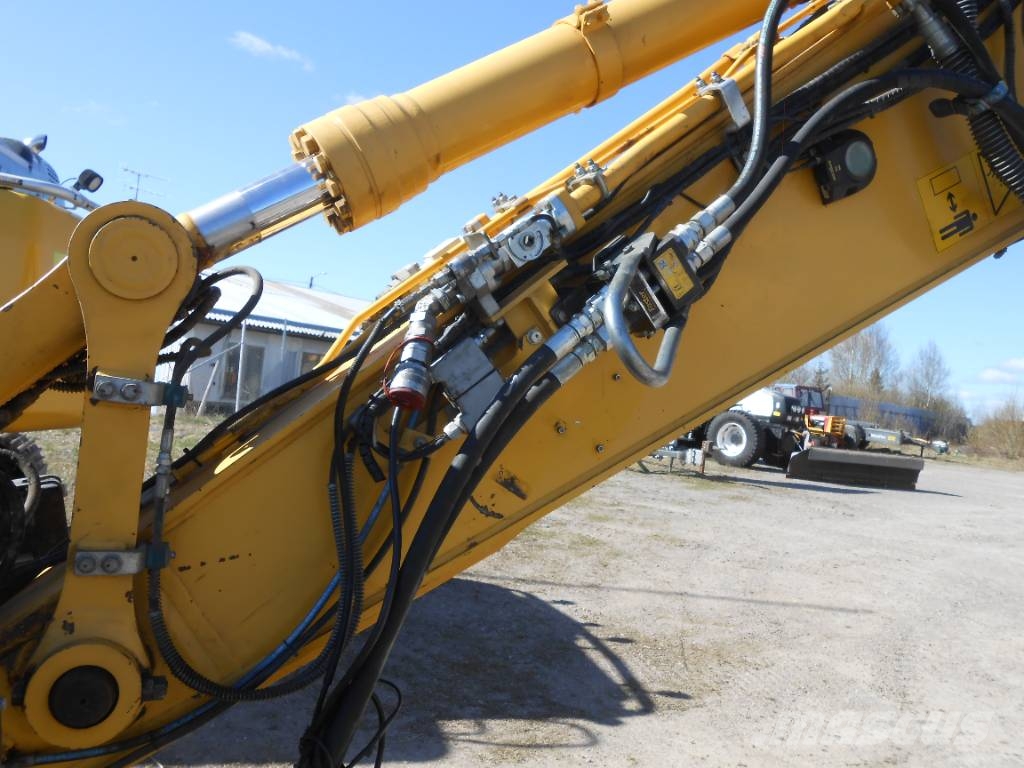 Komatsu PC 240 LC-11 Rupsgraafmachines