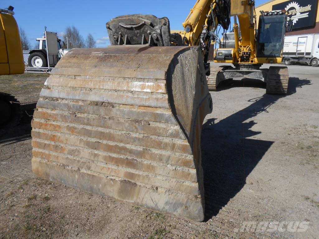 Komatsu PC 240 LC-11 Rupsgraafmachines