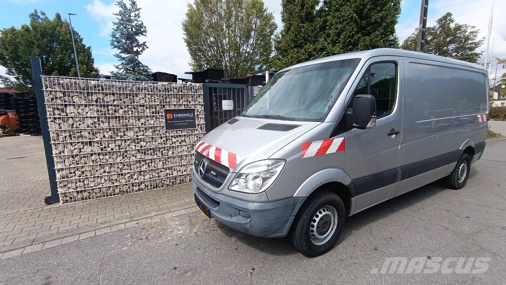 Mercedes-Benz 313 Sprinter, Werkstattschränke, Klima, Webasto Lette lastebiler