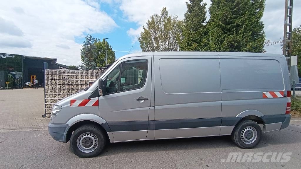 Mercedes-Benz 313 Sprinter, Werkstattschränke, Klima, Webasto Lette lastebiler
