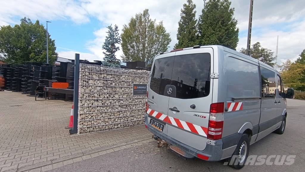 Mercedes-Benz 313 Sprinter, Werkstattschränke, Klima, Webasto Lette lastebiler