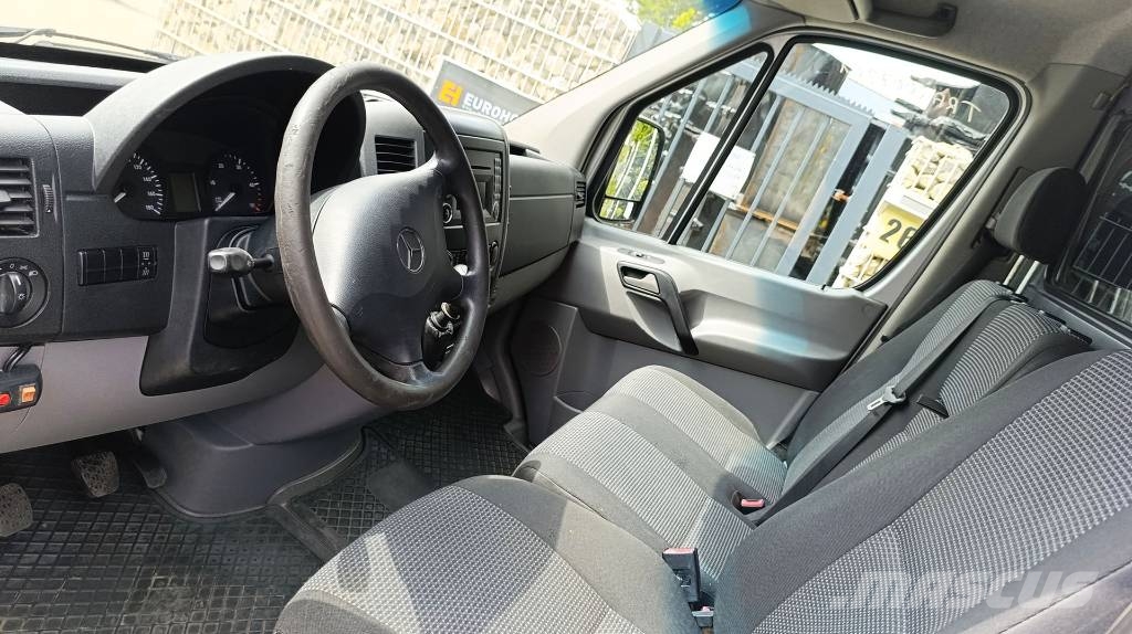 Mercedes-Benz 313 Sprinter, Werkstattschränke, Klima, Webasto Lette lastebiler