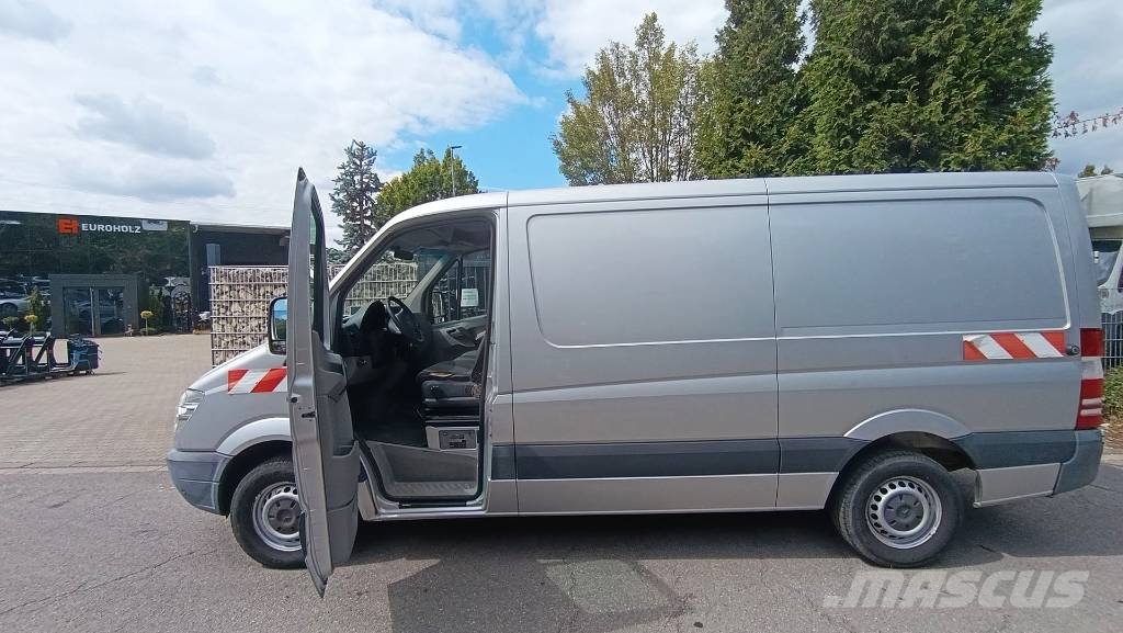 Mercedes-Benz 313 Sprinter, Werkstattschränke, Klima, Webasto Lette lastebiler