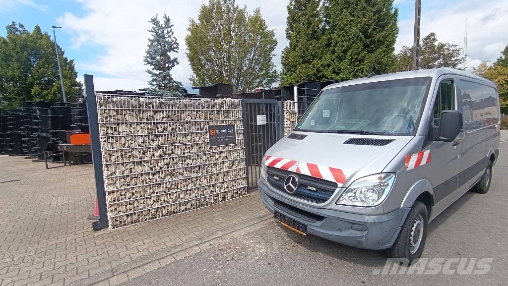 Mercedes-Benz 313 Sprinter, Werkstattschränke, Klima, Webasto Lette lastebiler