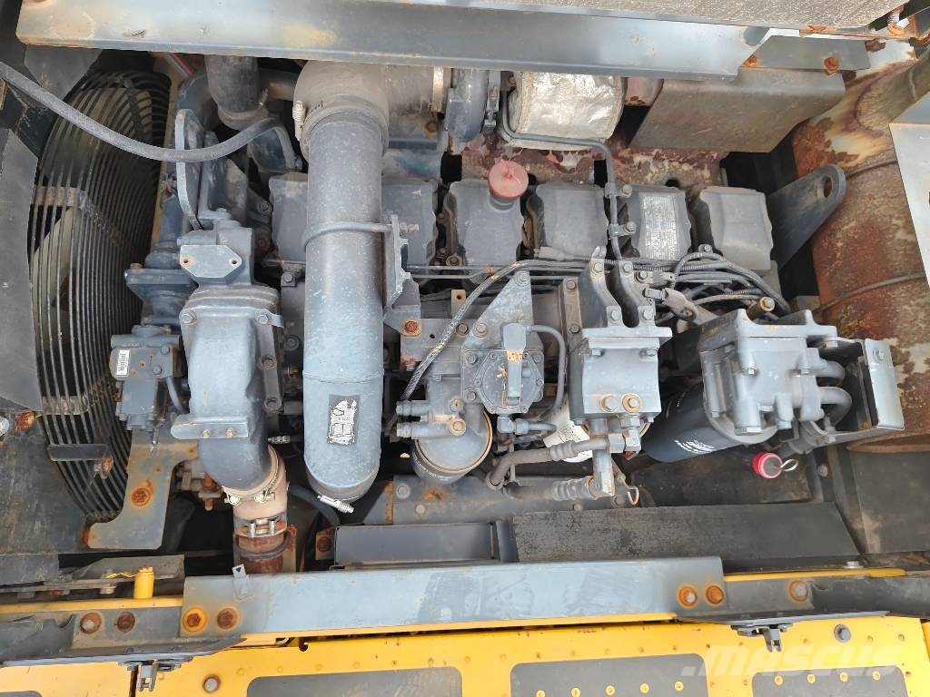 Komatsu PC450-8 Raupenbagger