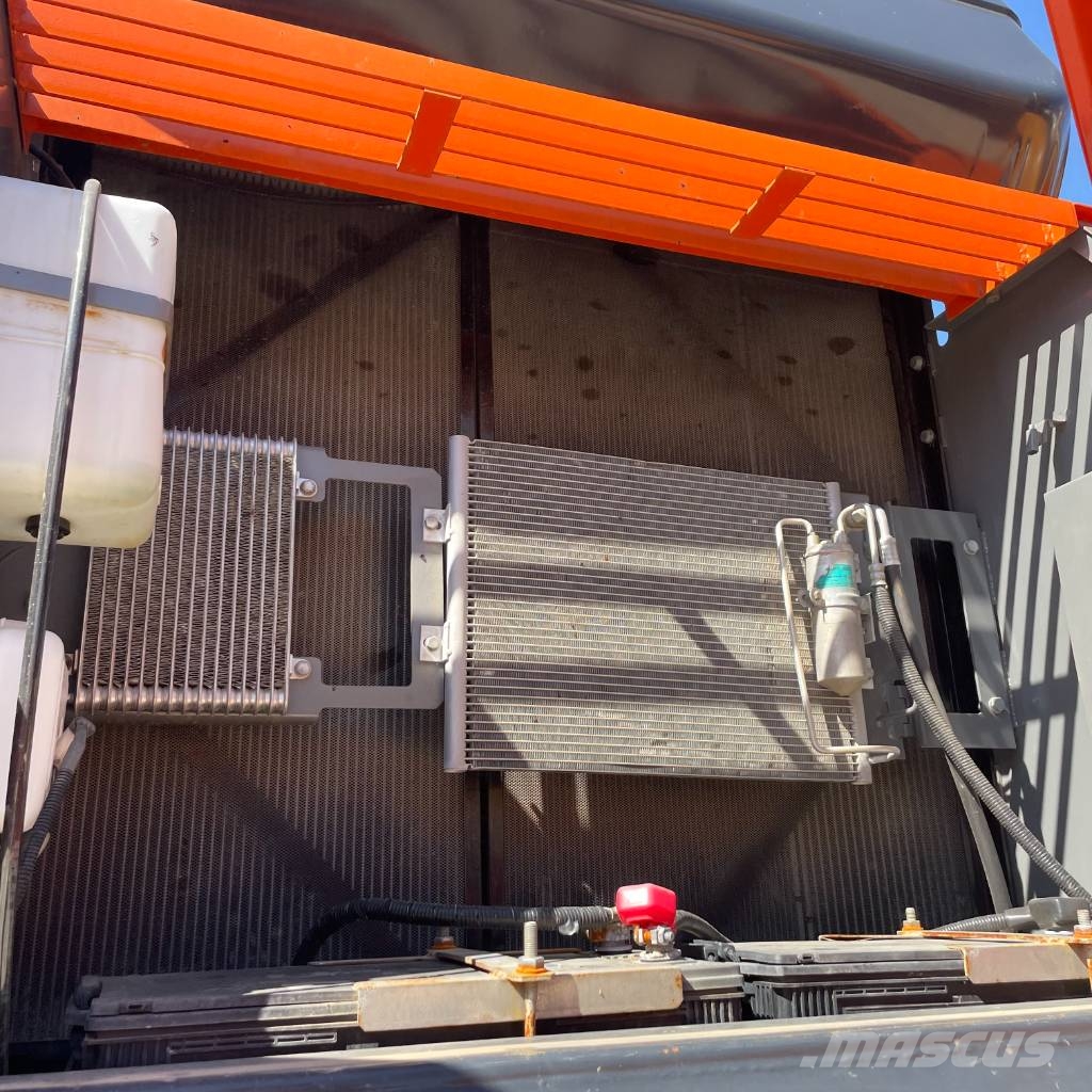 Hitachi ZX 350 Koparki gąsienicowe
