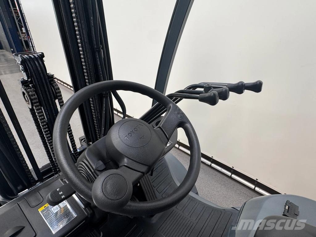 Toyota 52-8 FDF 25 Diesel heftrucks