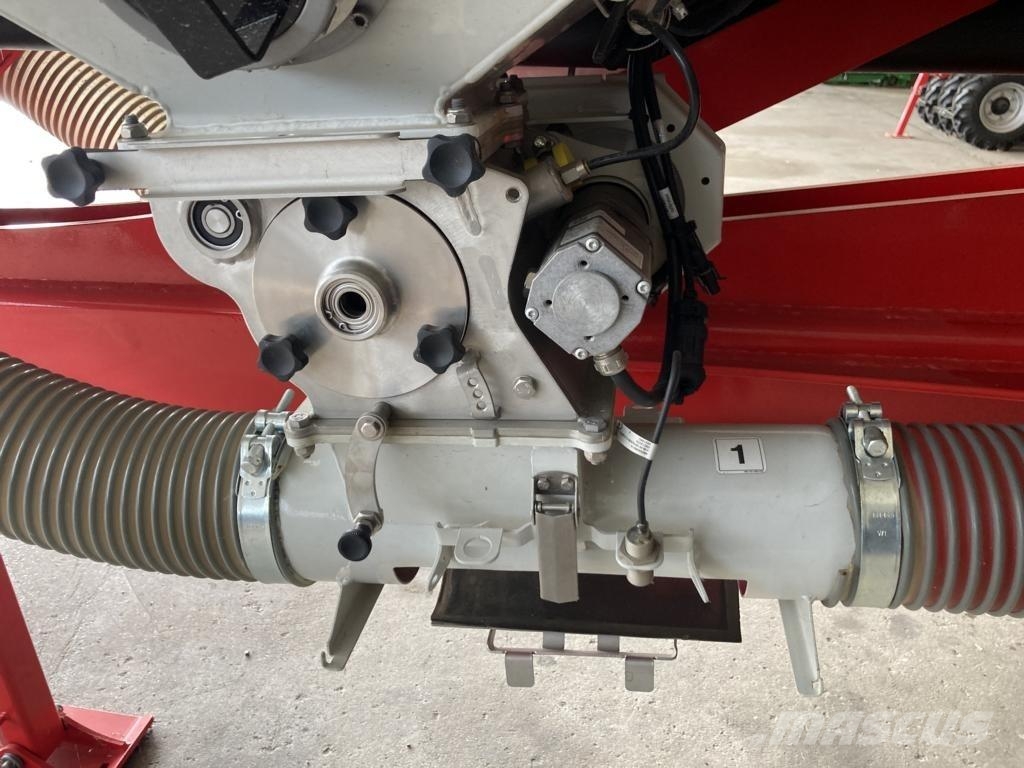 Pöttinger AEROSEM VT 6000 DD Kombinované sejačky