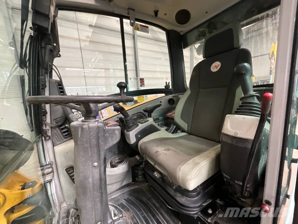 Neuson EW 65 휠 굴삭기