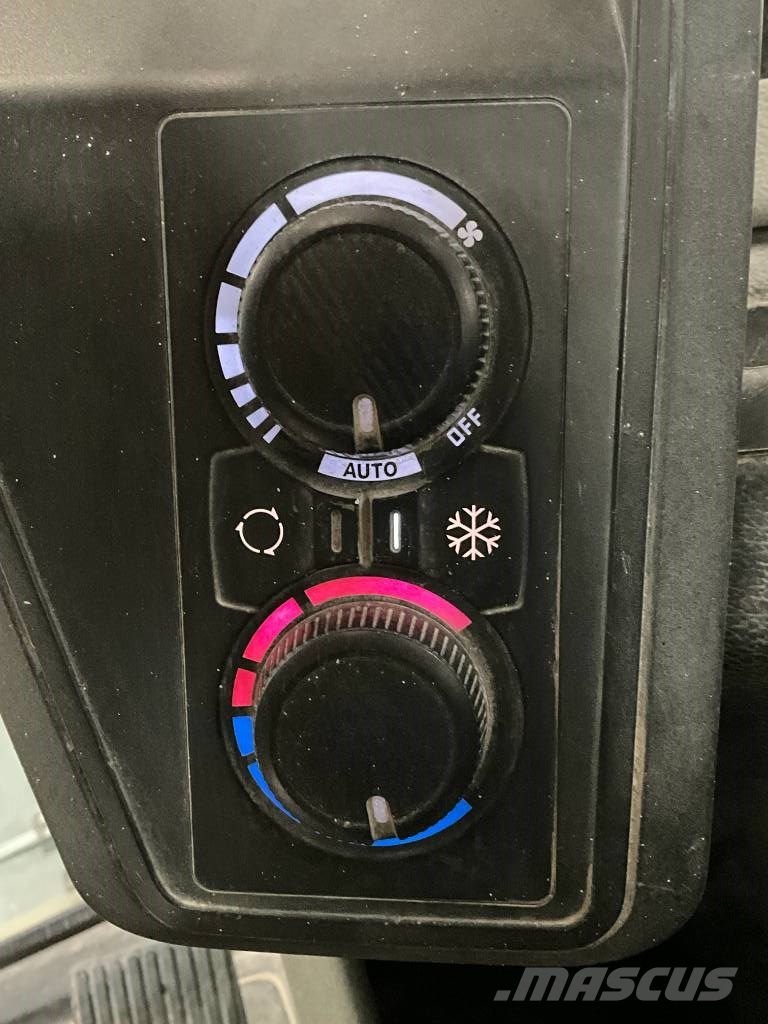 Neuson EW 65 휠 굴삭기