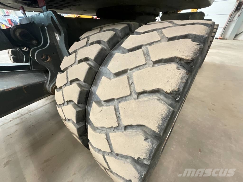 Neuson EW 65 휠 굴삭기