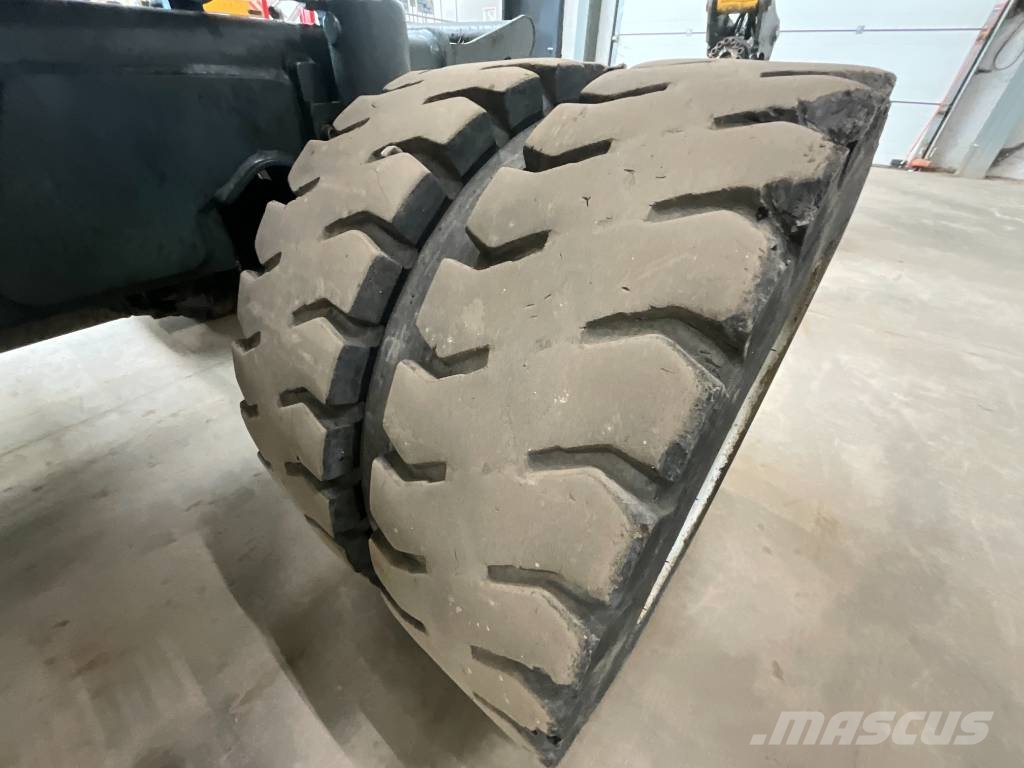 Neuson EW 65 휠 굴삭기