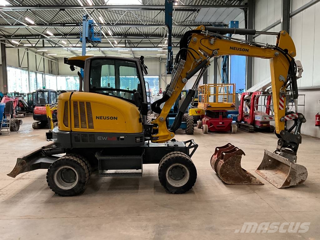 Neuson EW 65 휠 굴삭기