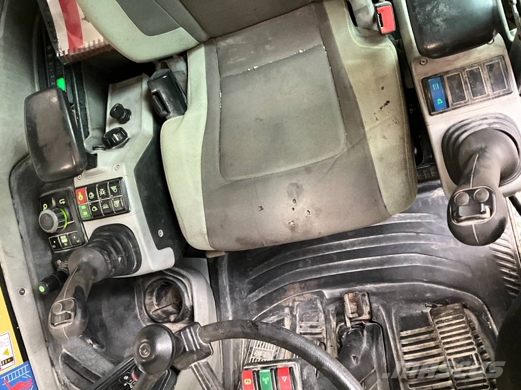 Neuson EW 65 휠 굴삭기