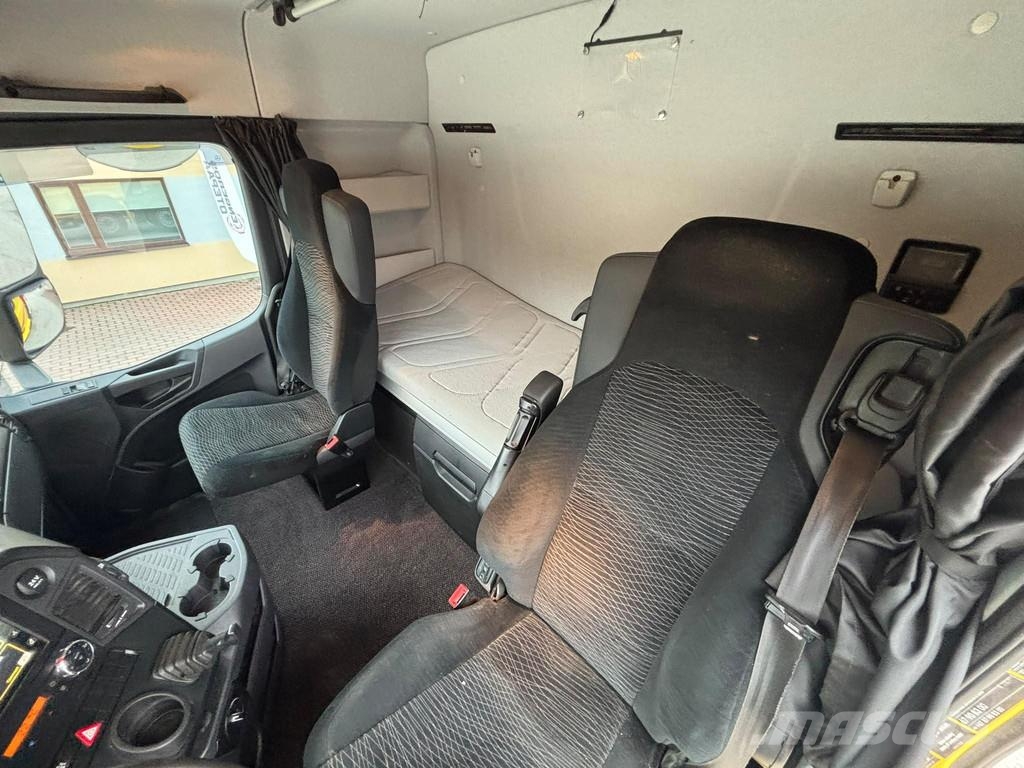 Mercedes-Benz AROCS 3263 8x4/4 EURO6 + TANDEM + RETARDER + HEATI Tipper trucks