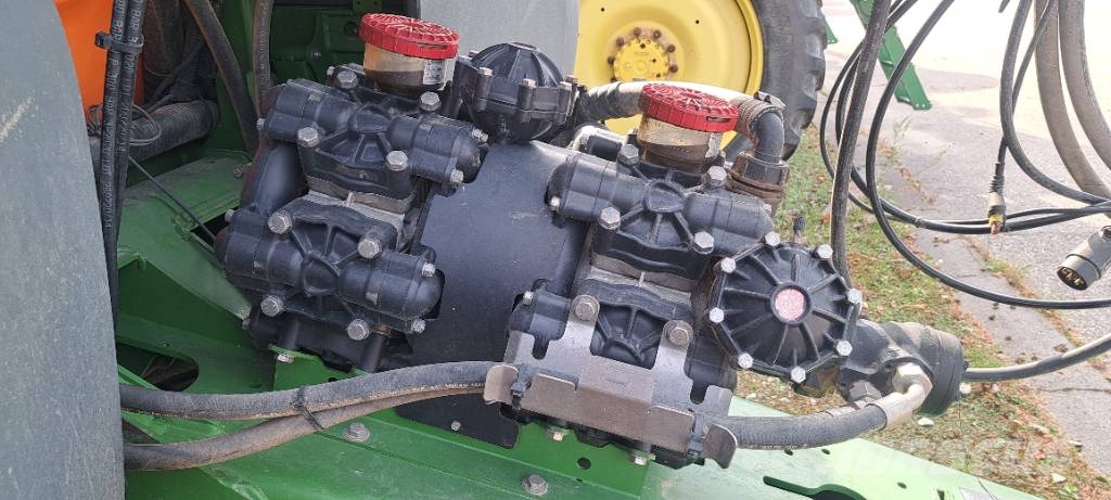 Amazone UX 6201 Super Vučene prskalice