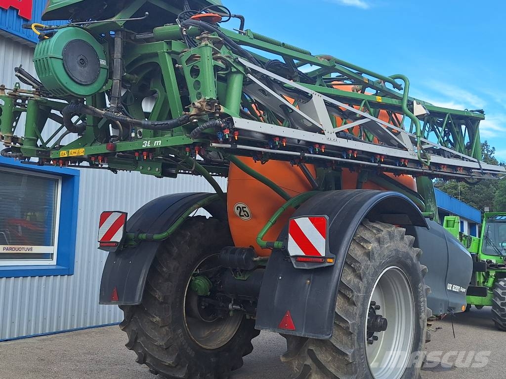 Amazone UX 6201 Super Vučene prskalice