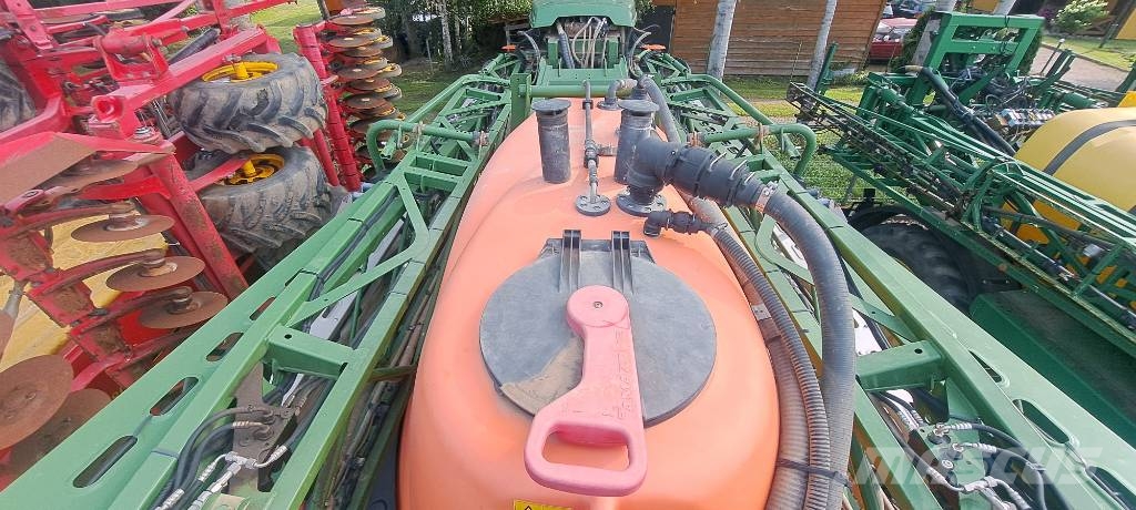 Amazone UX 6201 Super Vučene prskalice