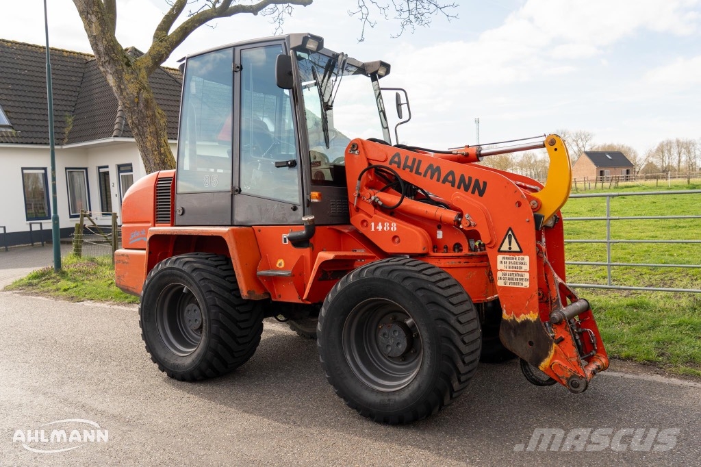 Ahlmann Zwenklader AZ 85t لوادر بعجل