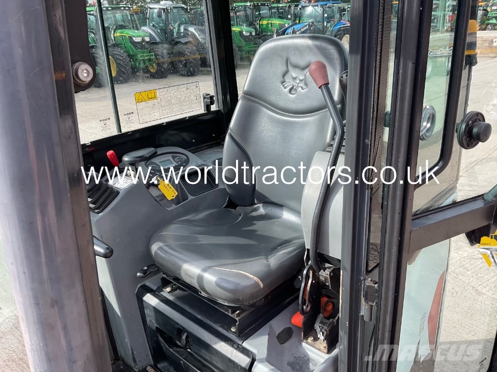 Bobcat E 19 Mini bagri <7t