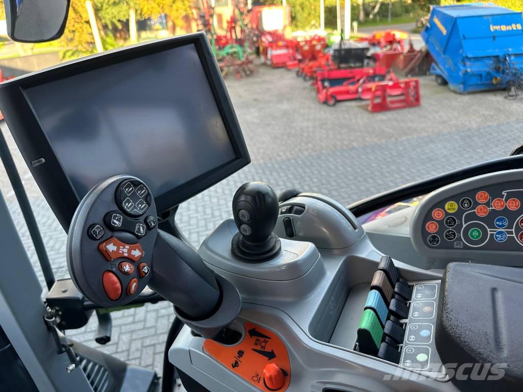 New Holland T 6.175 AC Traktori