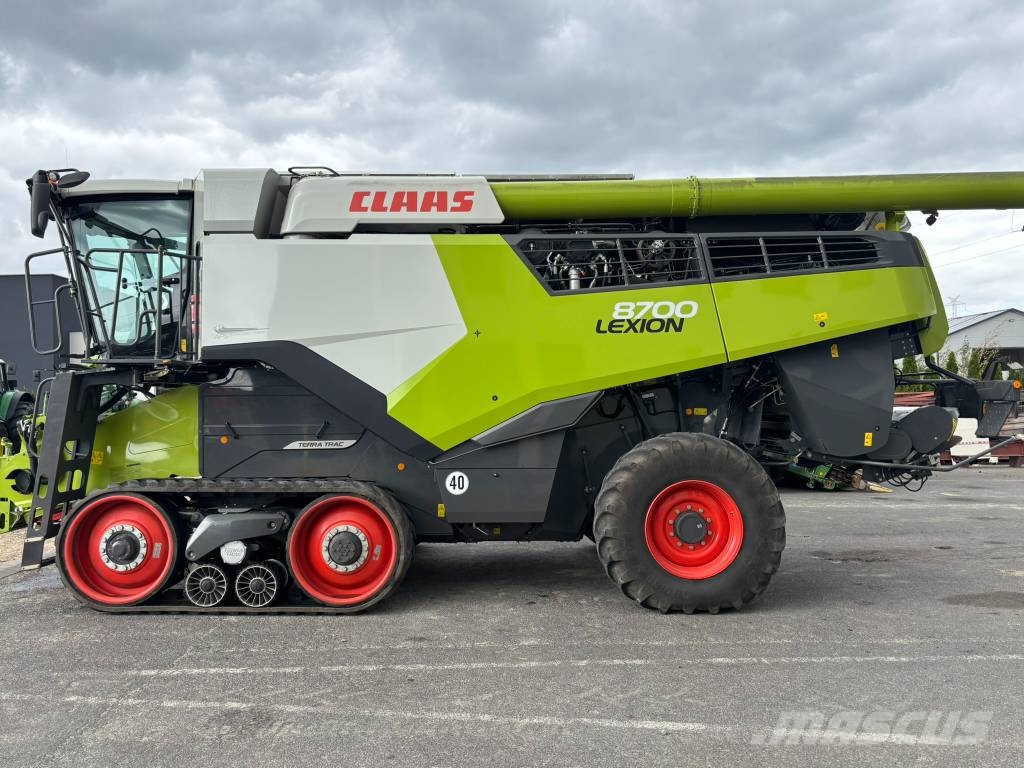 CLAAS Lexion 8700 TerraTrac Kombajni