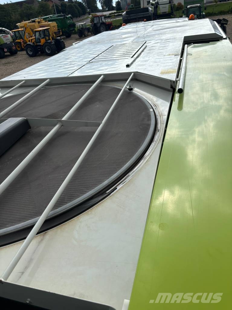 CLAAS Lexion 8700 TerraTrac Kombajni