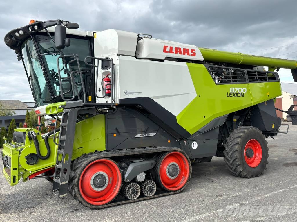 CLAAS Lexion 8700 TerraTrac Kombajni