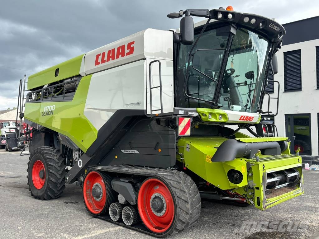 CLAAS Lexion 8700 TerraTrac Kombajni