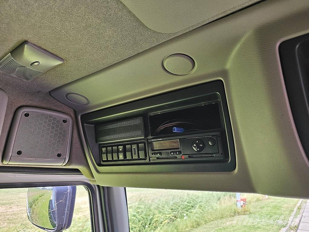 Renault D 220 Automaat EURO6 厢式货车