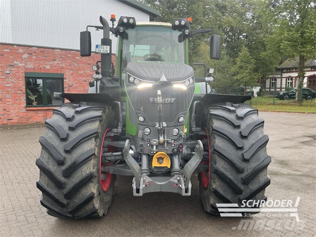 Fendt 936 VARIO GEN7 PROFI PLUS Трактори