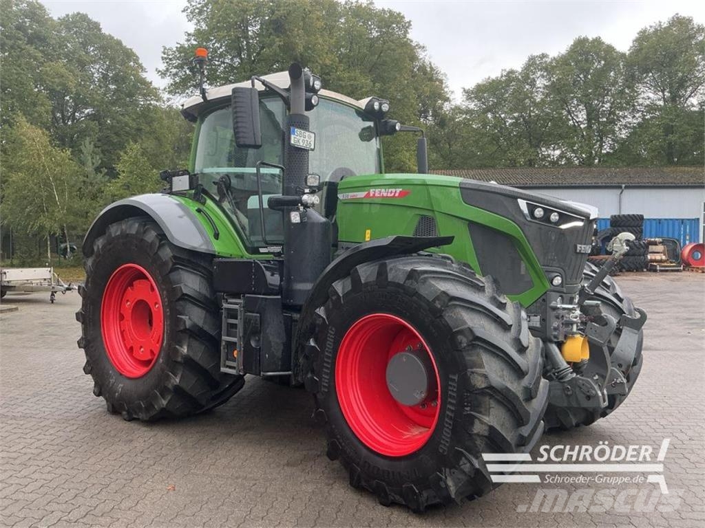Fendt 936 VARIO GEN7 PROFI PLUS Трактори