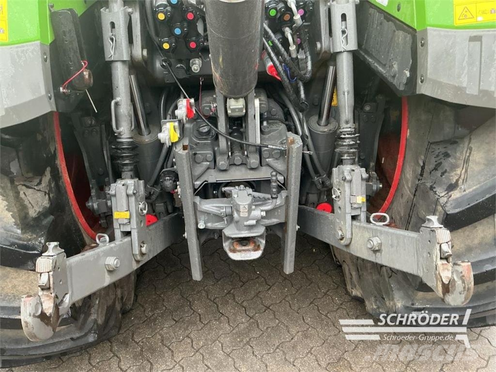 Fendt 936 VARIO GEN7 PROFI PLUS Трактори