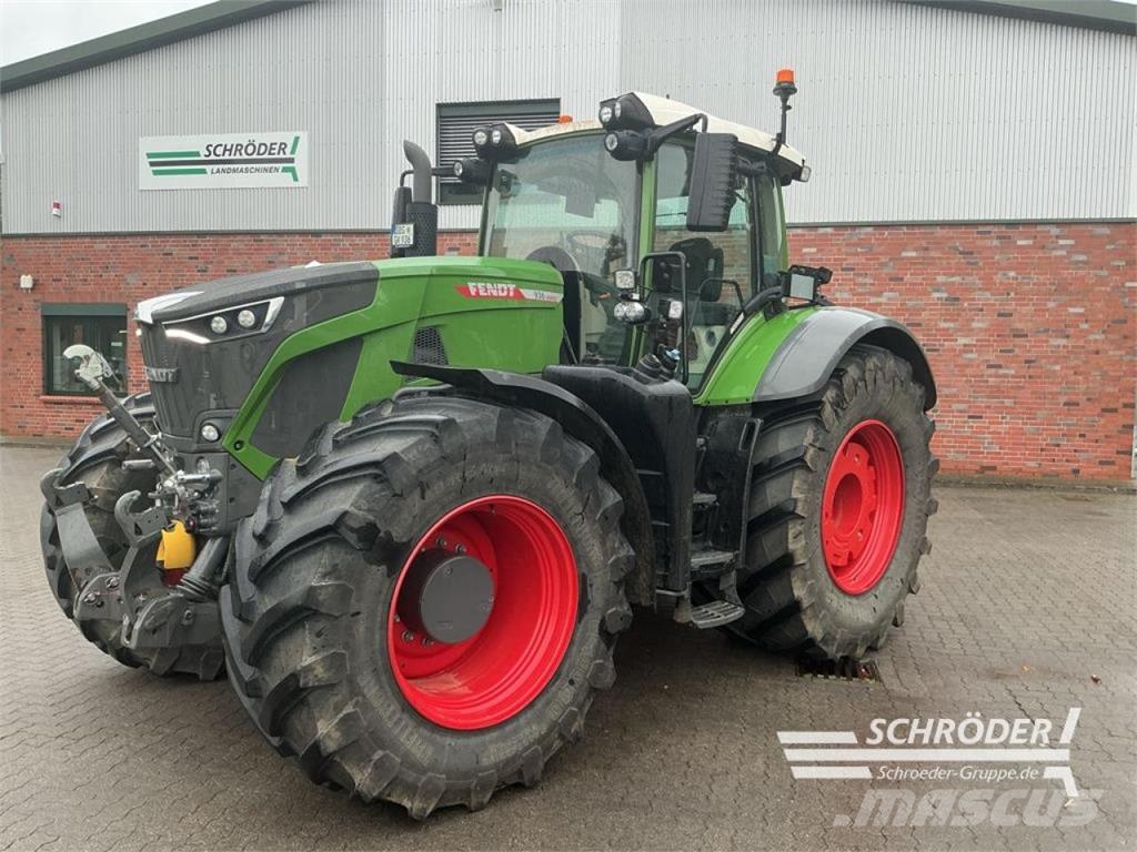 Fendt 936 VARIO GEN7 PROFI PLUS Трактори